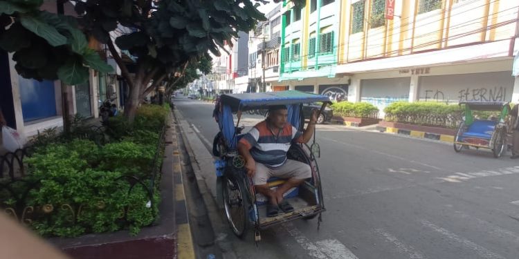 Dampak PPKM Darurat, Tukang Becak Menjerit