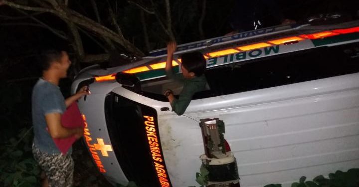 Diduga Sopir Mengantuk Serta Jalan Rusak, Ambulans Puskesmas Agrabinta Cianjur Masuk Jurang