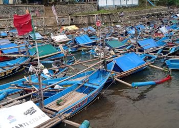Ratusan Nelayan Tidak Bisa Melaut Akibat Cuaca Buruk dan Gelombang Tinggi