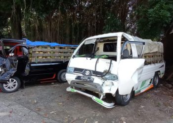 Tabrakan Beruntun, Tiga Pick Up Ringsek dan Sopir Luka-luka