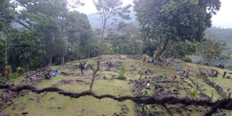Bandel! Sudah Dipasang Spanduk Tutup Sementara, Wisatawan Masih Terus Berdatangan