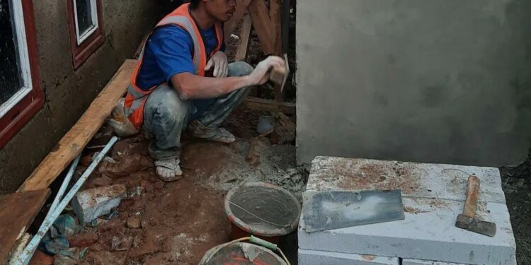 Tiga Desa di Cugenang Dapat Bantuan MCK dan Sarana Air Bersih Dari DPKP Cianjur