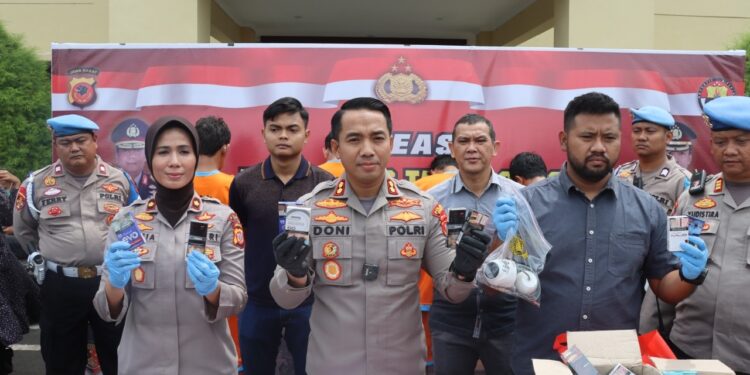 Polres Cianjur Tangkap 5 Pelaku Spesialis Pencurian Minimarket di Cianjur