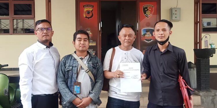 Intimidasi dan Hina Wartawan, Kades Sukajaya dilaporkan ke Polres Cianjur