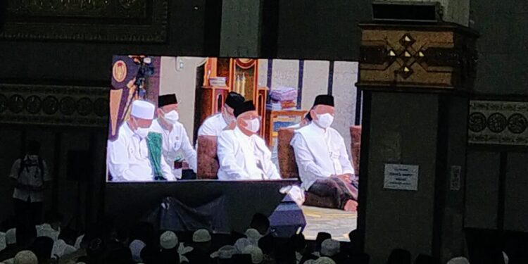 Wapres Hadiri Acara Istigosah Kubro di Cianjur dan Mendoakan Masyarakat yang Terkena Bencana