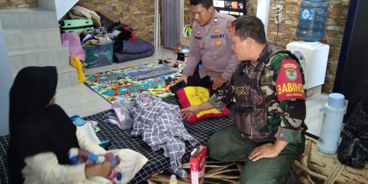 Bayi Baru Lahir Yang Dibuang, Jadi Rebutan Warga Ciherang