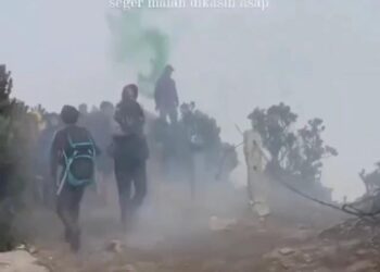 TNGGP Sebut Kantongi Identitas Pendaki Nyalakan Smoke Bomb di Gunung Gede