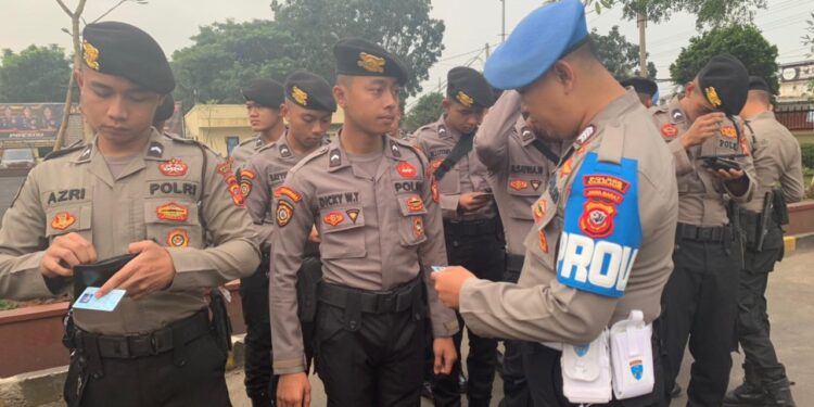 SI Propam Polres Cianjur Menggelar Gaktiblin, Cek Sikap Tampang dan Kelengkapan Diri Personil