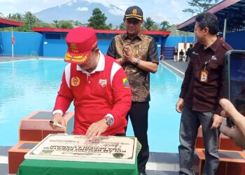 Resmikan Kolam Renang Milik Sekolah Pertama di Jabar, Bupati Cianjur : Saya Sangat Bangga