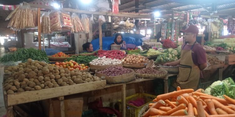 9 Harga Komoditas yang Naik di Pasar Induk Pasir Hayam Jelang Ramadhan