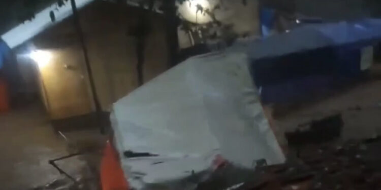 Belasan Tenda Pengungsi di Cianjur Hanyut Terseret Banjir Bandang