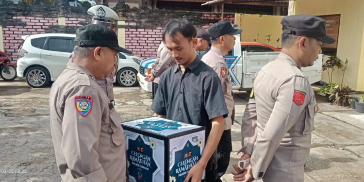Rutin Isi Celengan Kotak di Bulan Ramadhan, Polsek Bojongpicung Berharap Berkah
