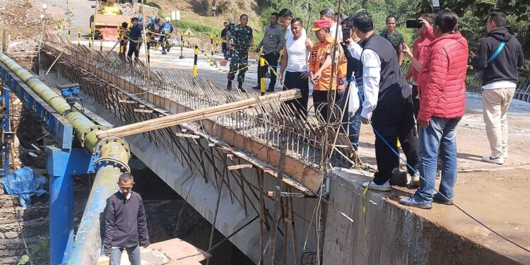 Pipa Transmisi Bocor di Cugenang, Bupati Cianjur Pastikan Perbaikan Cepat