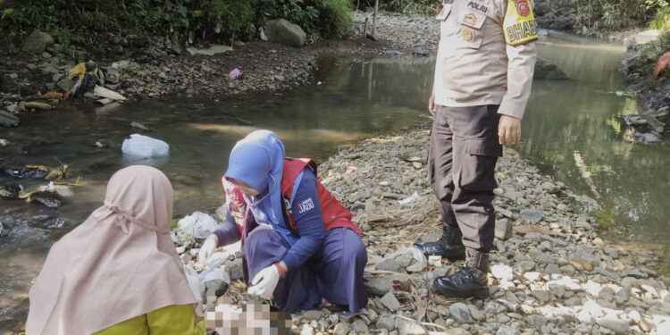Bayi Tergeletak di Sungai Citeri Cibeber, Kepolisian Cari Identitas Orangtuanya