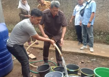 Sulit Air Bersih di Cugenang, Perumdam Tirta Mukti Pasok Dua Tangki