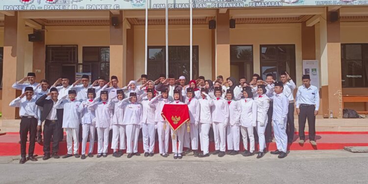 Gelar HUT Kemerdekaan RI, Ponpes Nurul Azka Cianjur Dorong Siswa Amalkan Trisakti Bung Karno