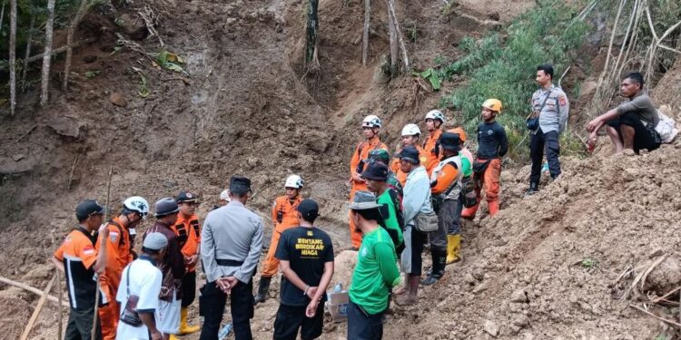 Pencarian Korban Longsor di Pasir Kuda Ditutup, Pihak Keluarga Sudah Ikhlas