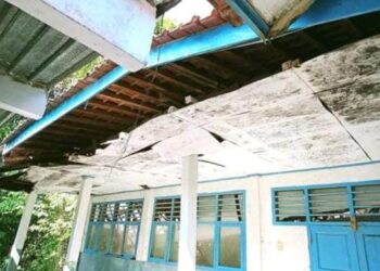 Dua Kelas SMPN 3 Agrabinta Rusak, Atap Nyaris Ambruk