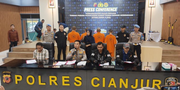 Bermodus Bentuk Kerajaan Sunda Archipelago, Empat Pria Cetak Ratusan STNK Palsu di Cianjur