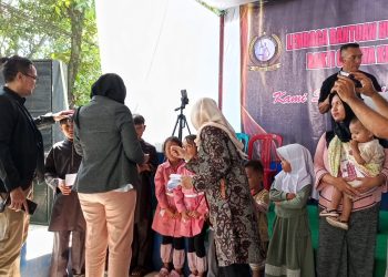 Berbagi Sesama, LBH Bakti Cahaya Keadilan Santuni Puluhan Anak Yatim