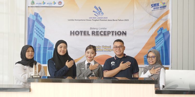 SMKN 1 Cipanas Berjaya! Firza Lukia Fauziah Raih Juara 1 LKS Jawa Barat 2025 Bidang Hotel Reception