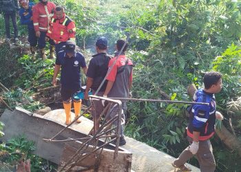 Truk Masuk Jurang di Gekbrong, Dua Orang Tewas