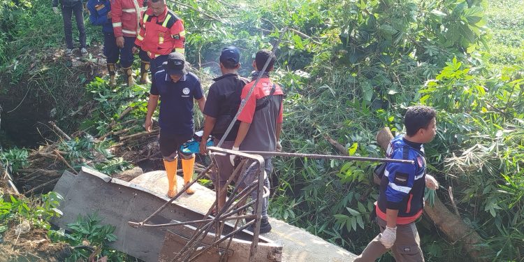 Truk Masuk Jurang di Gekbrong, Dua Orang Tewas