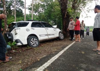 Kades Mekarsari dan Keluarganya Meninggal Usai Alami Laka Tunggal