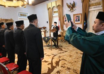 Bupati Cianjur Lantik 14 Pejabat Eselon II, Cepot: Jangan Hanya Seremonial, Wujudkan Cianjur Berjaya!