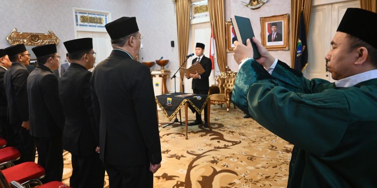 Bupati Cianjur Lantik 14 Pejabat Eselon II, Cepot: Jangan Hanya Seremonial, Wujudkan Cianjur Berjaya!