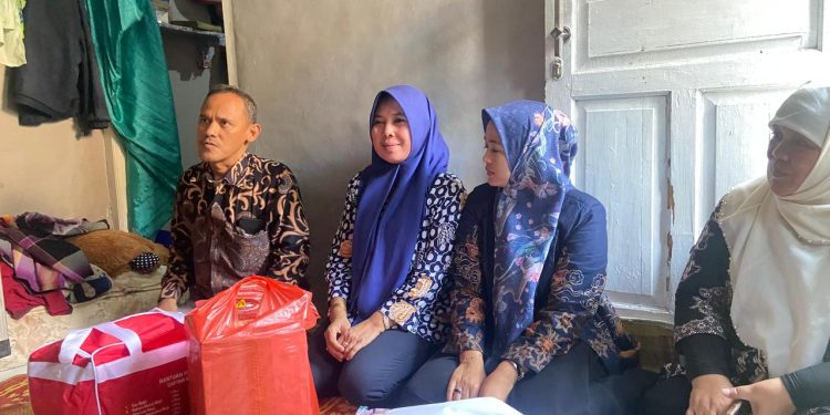 DP2KBP3A Cianjur Atensi Bayi Minum Air Gula