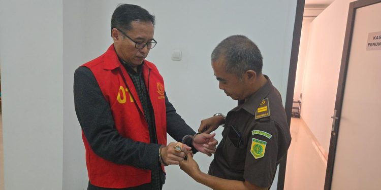 Kejari Cianjur Amankan Tersangka Ketiga Proyek PJU