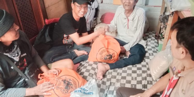 Bagong Mogok Tak Bisa Direm Bagi-bagi Sembako