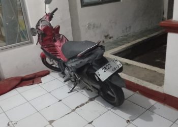 Geger, Sebuah Motor Tiba-tiba Terparkir di Rumah Warga Joglo, Milik Siapa?