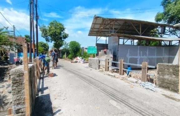 Jembatan Penghubung Dua Kampung di Desa Selajambe Banyak Manfaatnya!