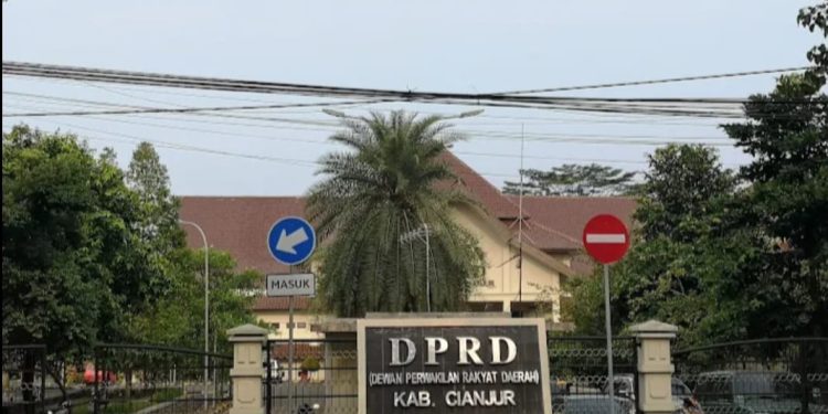 Anggota DPRD Cianjur Fraksi Demokrat Sesalkan Penertiban PKL Bomero dengan Kekerasan 