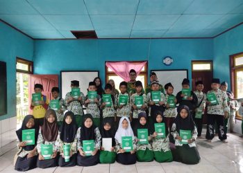 Bangunan Nol, Mebeler Nihil, 25 Tahun Madrasah Dinyah Al-Mubarokah Dibiarkan Belajar di Lantai