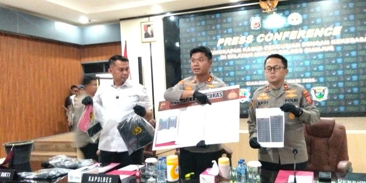 Terlilit Utang Judol, Guru PPPK di Cianjur Curi dan Aniaya Nenek-nenek