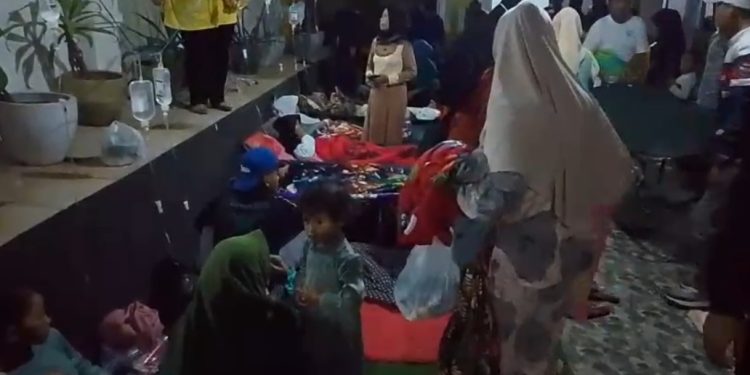 Santap Ayam Suwir MBG, Ratusan Siswa Alami Gejala Keracunan