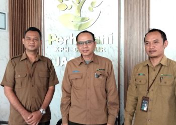 Perum Perhutani Cianjur Tegaskan Penggunaan Material Proyek Irigasi Ciherang 2 Langgar Aturan