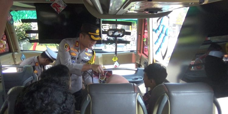 Ratusan Peserta Mudik Diberangkatkan Polres Cianjur ke Cilacap, Solo dan Yogyakarta