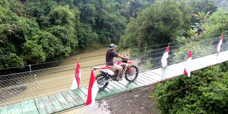 Jembatan Gantung Garuda di Karangnunggal Cibeber Akhirnya Rampung 