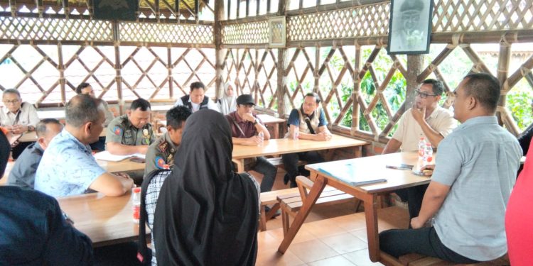 Wisata Mantan Bupati Cianjur Diduga Belum Lengkapi Perizinan, Satpol PP Tempel Stiker Pengawasan
