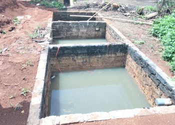 Air Sumur Warga Desa Kecamatan Cilaku Berubah Hitam Pekat, Diduga Pencemaran Limbah Proyek pemerintah