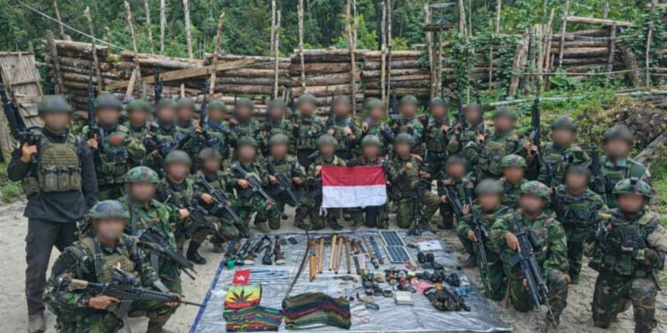 Jaga Stabilitas Keamanan, Yonif 300/Brajawijaya Berhasil Sita Senjata  KBB di Nduga    