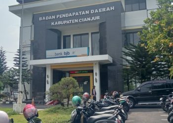 Ratusan Reklame Bermasalah Diamankan Bapenda Cianjur