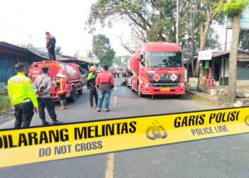 Truk Tangki BBM Kebakaran di Jalan Raya Sukabumi Cianjur, Ini Penyebabnya!