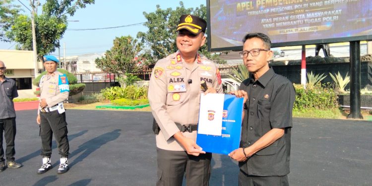 Polres Cianjur Beri Penghargaan Masyarakat Bantu Ungkap Uang Palsu