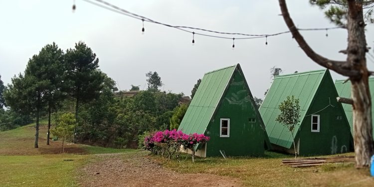 Fasilitas Wisata Puncak Simun Berdiri di Lahan Perhutanan Sosial, Bolehkah?
