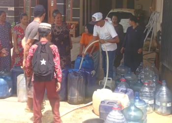 Warga di Kecamatan Mande Dapat Bantuan Air Bersih Perumdam Cianjur